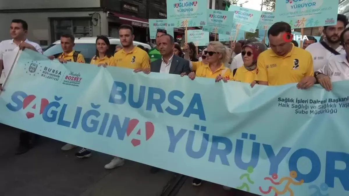 Bursa’da vatandaşlar, ‘Halk Sağlığı Haftası’ için yürüdü