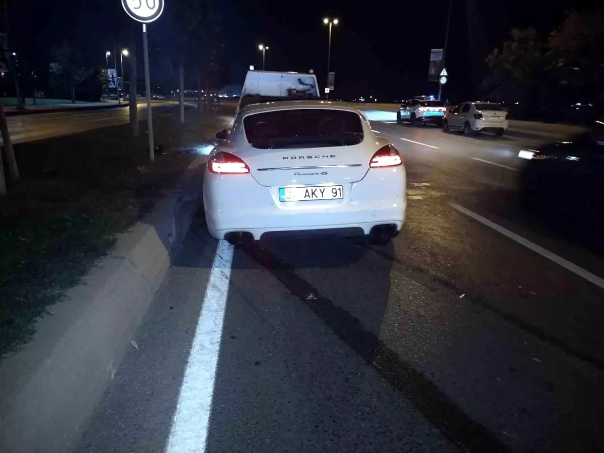 Pendik’te Trafik Kazası: Motosiklet Sürücüsü Ağır Yaralı