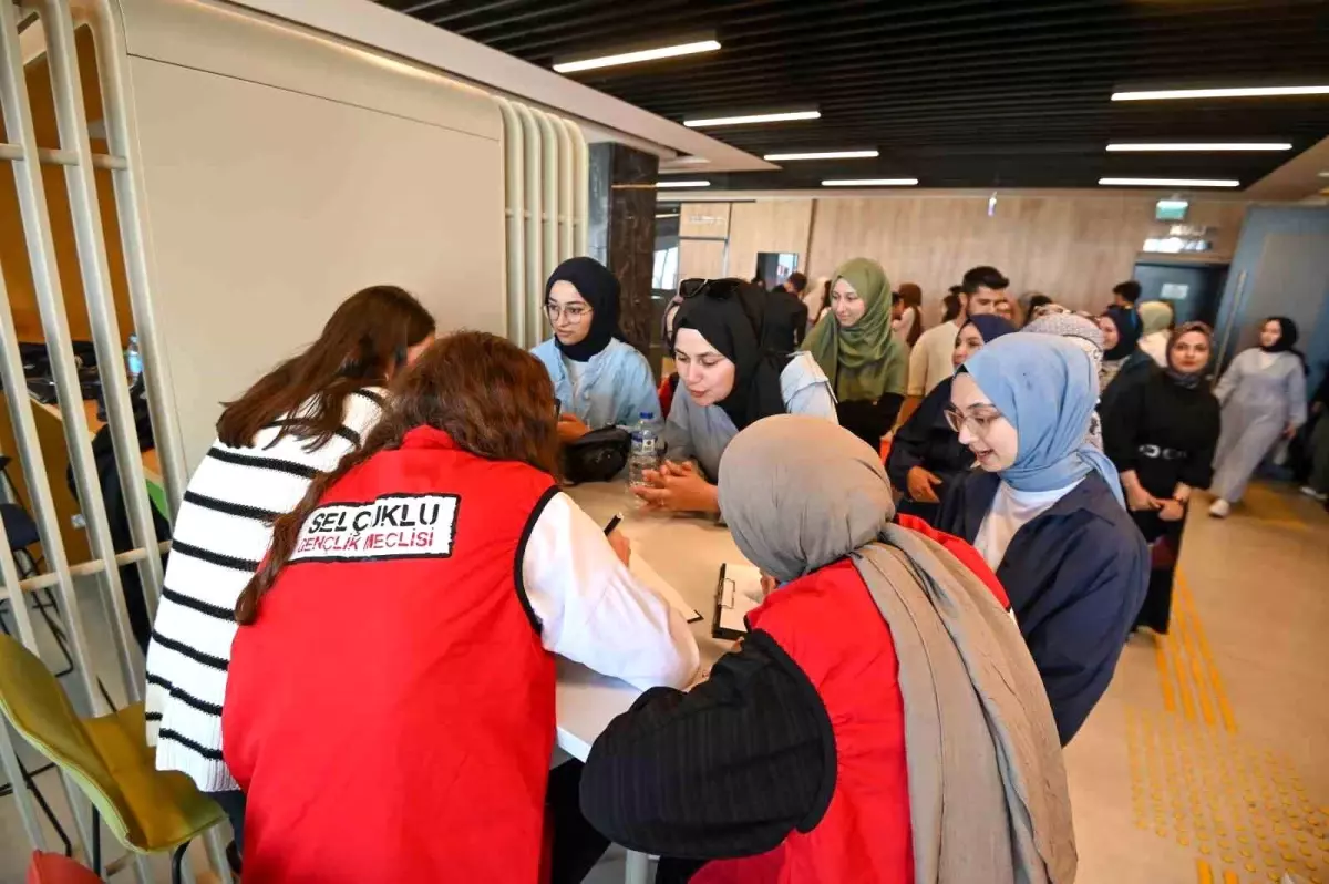 Selçuklu Gençlik Meclisi Yeni Üyeleriyle Tanışma Toplantısı Düzenledi