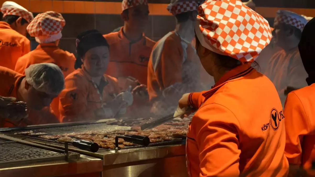 Vatandaşa domuz eti yediren firma Köfteci Yusuf olduğu ortaya çıktı