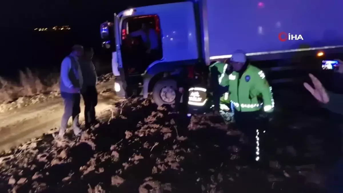 Trafik Kazası Sonrası Polis Memuruna Kamyon Çarptı